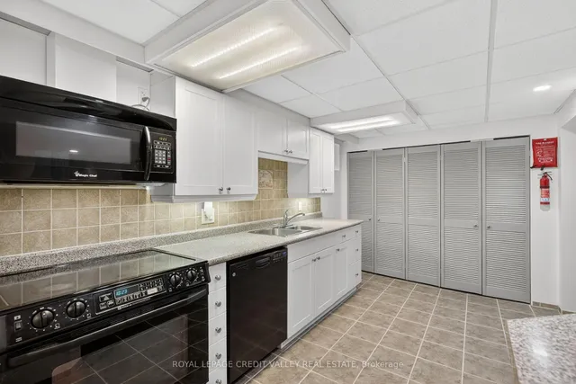 Additional image 32 of 23 Caldwell Cres