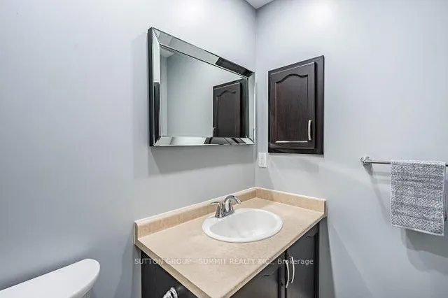 Additional image 33 of 65 Spadina Rd