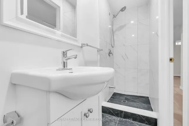 Additional image 40 of 398 Aspendale Cres