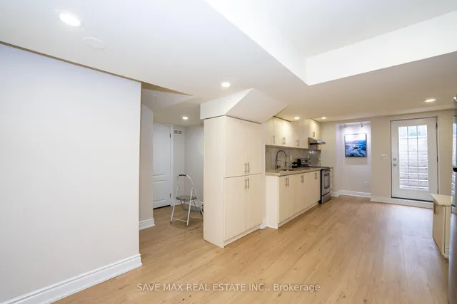 Additional image 35 of 100 Crown Victoria Dr