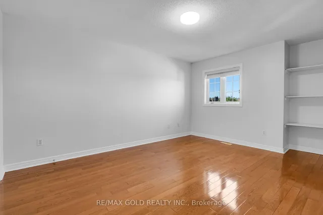 Additional image 30 of 48 Fountainview Way