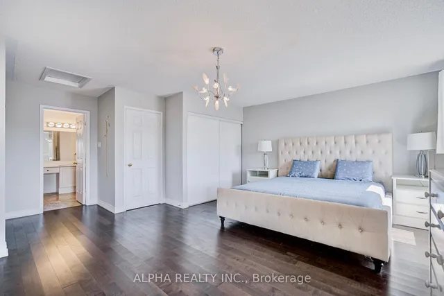 Additional image 31 of 102 Roxton Rd