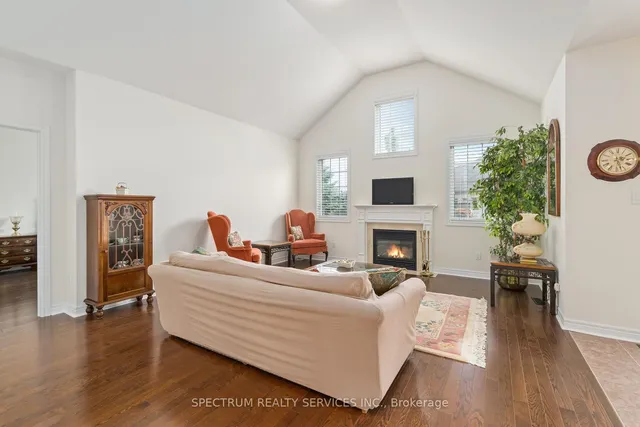 Additional image 10 of 74 Locust Dr