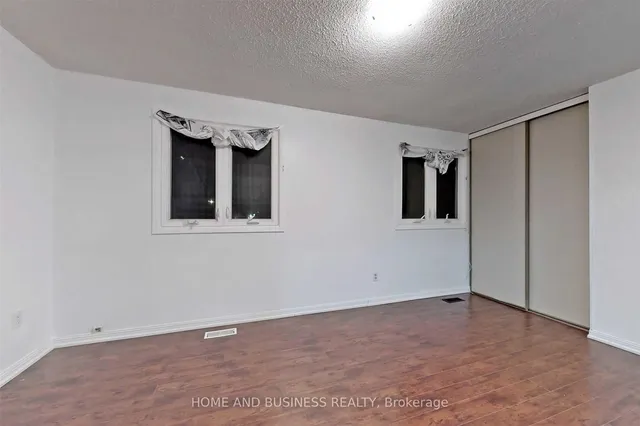 Additional image 8 of 31 Greenleaf Cres