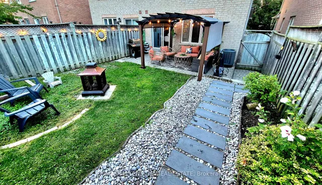 Additional image 38 of 17 Prince Cres