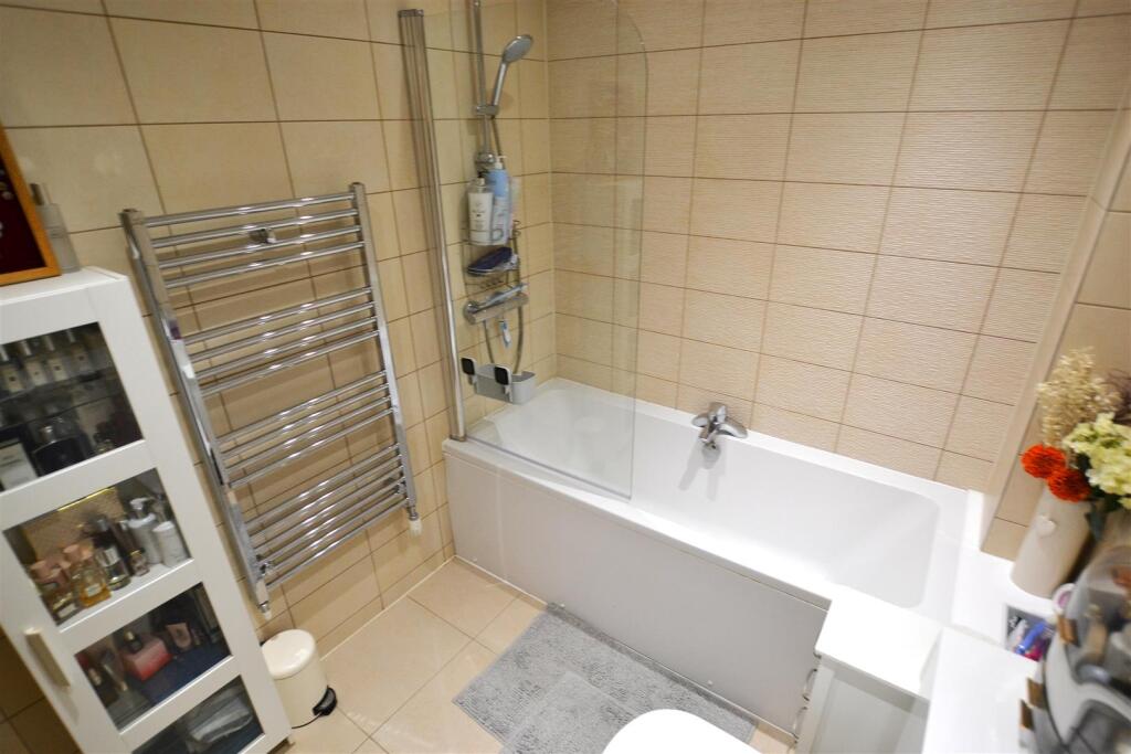 Additional image 12 of Roe Green Lane, Hatfield