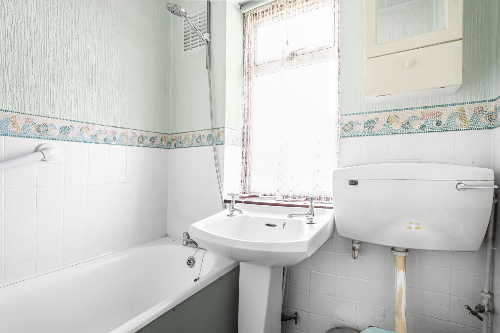 Additional image 8 of Mentmore Road, St Albans, AL1