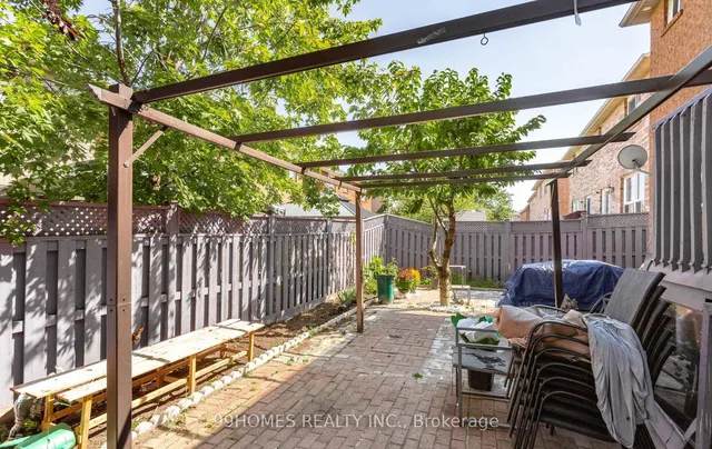 Additional image 46 of 5 Farthingale Cres