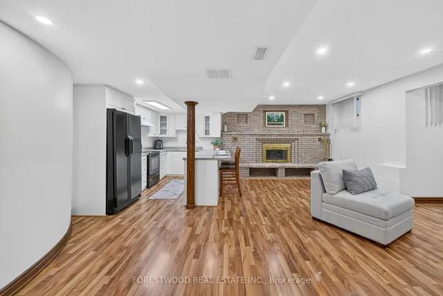 Additional image 35 of 971 Lovingston Cres