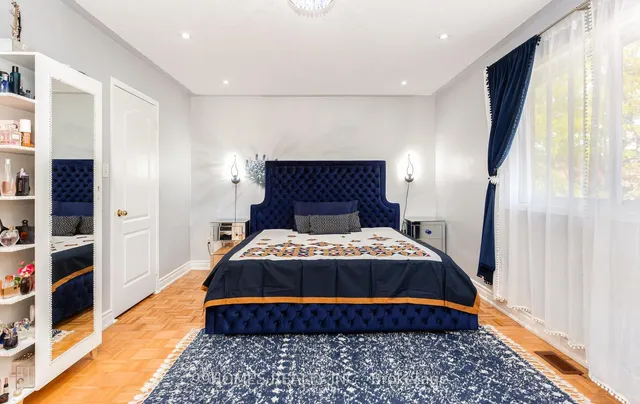 Additional image 32 of 5 Farthingale Cres