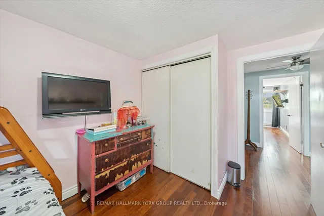 Additional image 31 of 31 Jacobs Sq