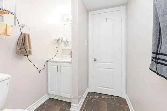 Additional image 44 of 4 FOLIAGE Dr