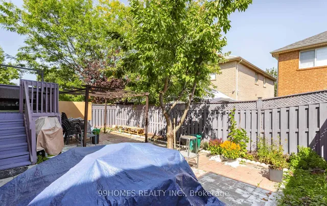 Additional image 45 of 5 Farthingale Cres