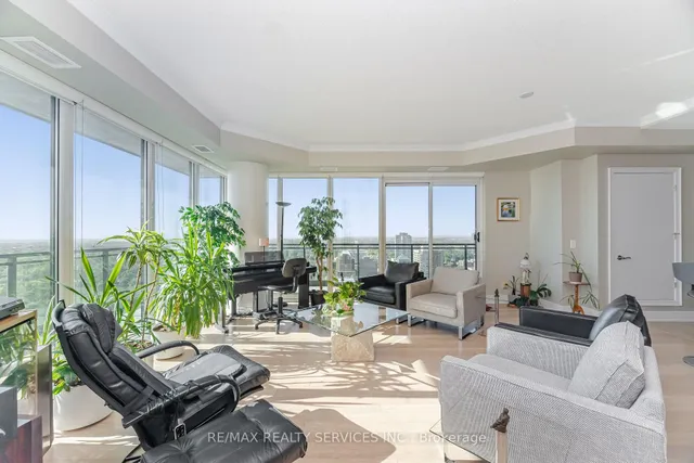 Additional image 11 of 100 John St Unit 2404