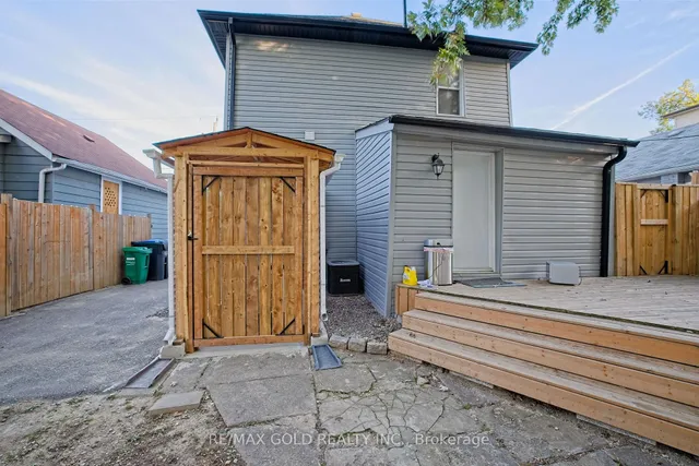 Additional image 30 of 28 Royce Ave