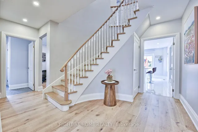 Additional image 7 of 1517 Queensbury Cres