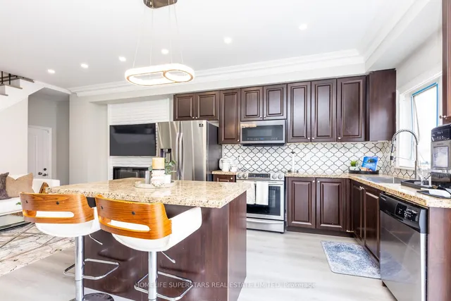 Additional image 10 of 16 Brussels Ave