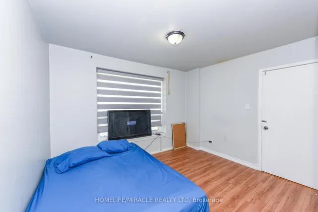 Additional image 6 of 3442 Laddie Cres