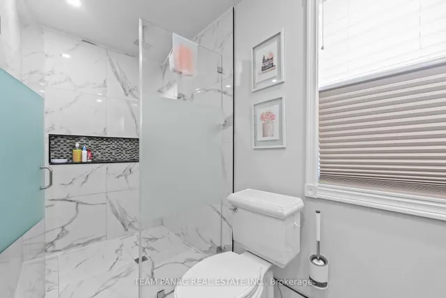 Additional image 21 of 22 Coachlight Cres