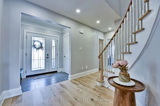 Additional image 6 of 1517 Queensbury Cres