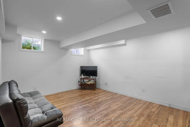 Additional image 28 of 22 Apple Valley Way