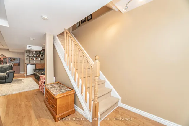 Additional image 30 of 37 Sunnybrook Cres