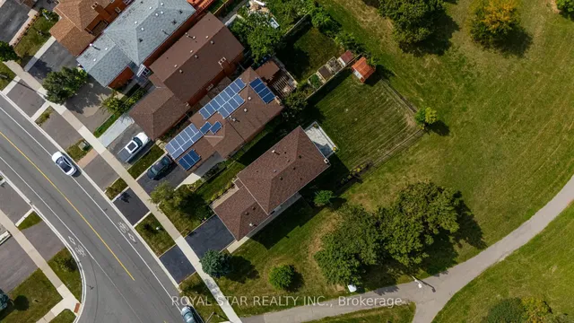 Additional image 32 of 42 Kingknoll Dr