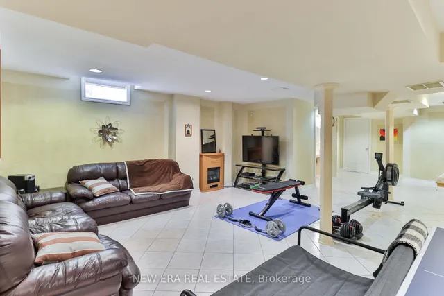 Additional image 34 of 693 Gypsy Fly Cres