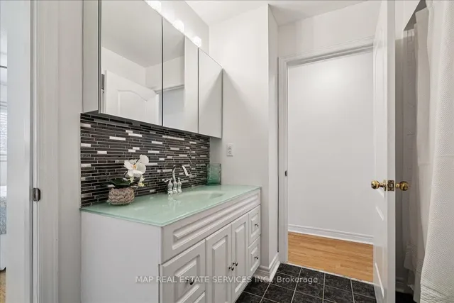 Additional image 31 of 5342 Landsborough Ave