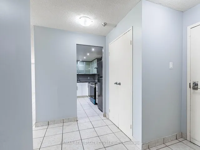 Additional image 10 of 3695 Kaneff Cres Unit 211