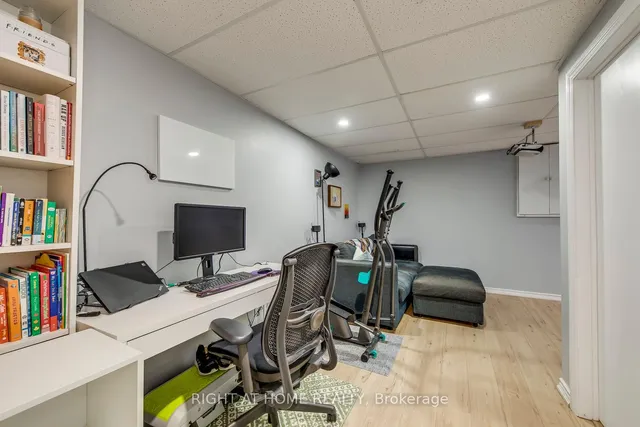 Additional image 36 of 132 Ashton Cres