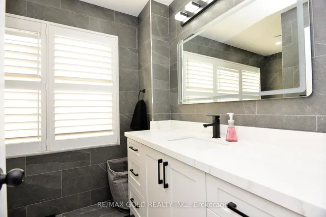 Additional image 35 of 1 Blaketon Crt