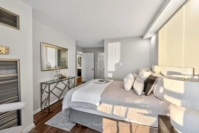 Additional image 23 of 50 Eglinton Ave Unit 1807