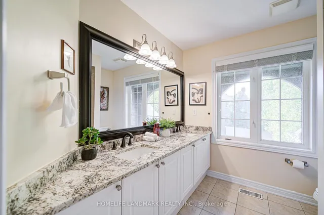 Additional image 17 of 1388 Pinery Cres