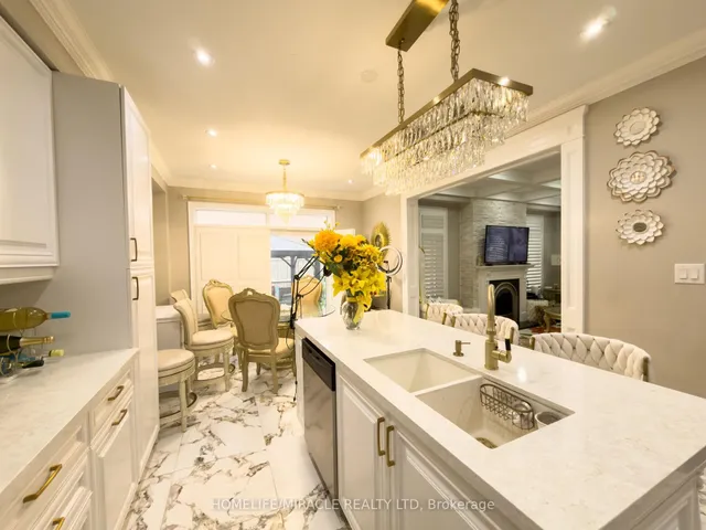 Additional image 12 of 404 Queen Mary Dr