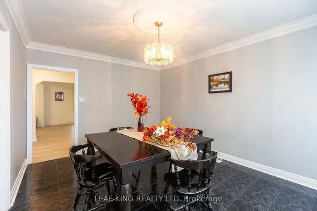 Additional image 10 of 8 Southmead Rd