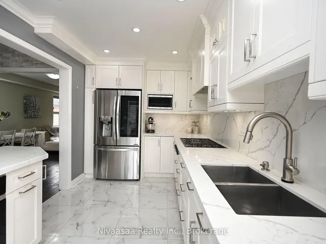 Additional image 10 of 38 Amethyst Circ