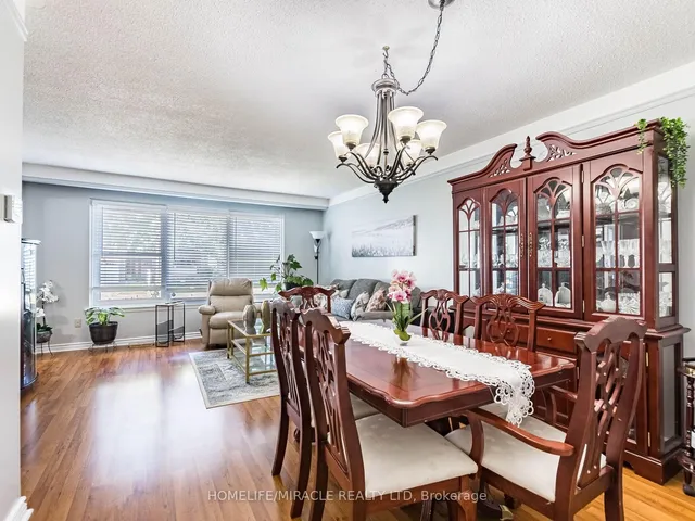 Additional image 10 of 64 Geneva Cres