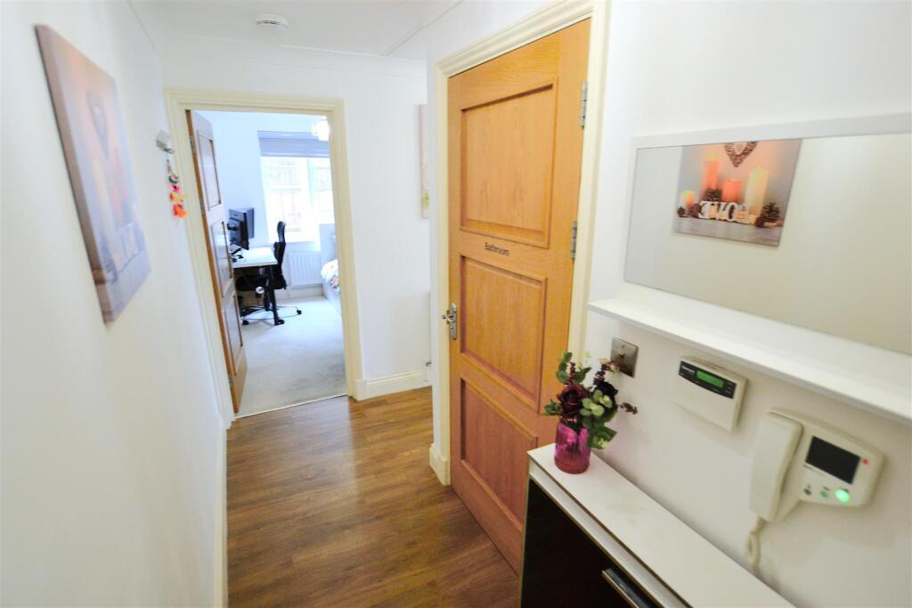 Additional image 6 of Roe Green Lane, Hatfield