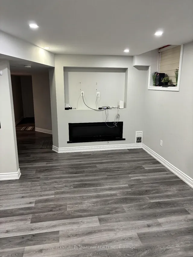 Additional image 21 of 25 Bucksaw St