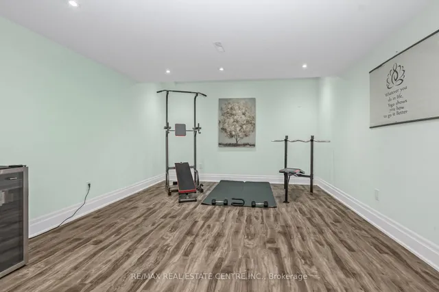 Additional image 34 of 102 Belladonna Circ