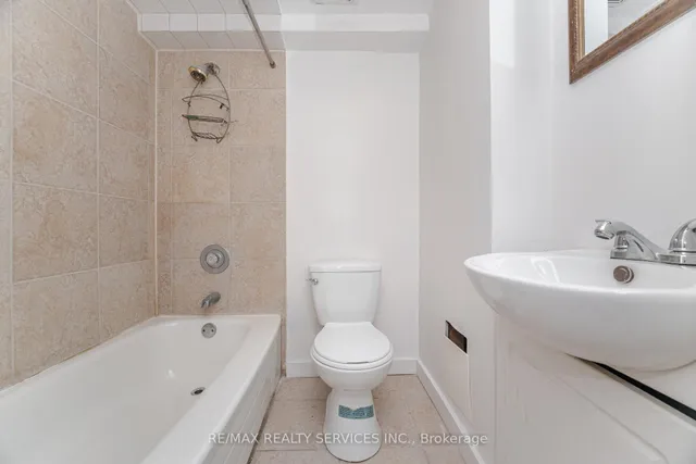 Additional image 38 of 20 Greenhills Sq