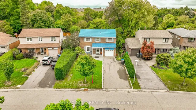 Additional image 42 of 12 Lorraine Cres