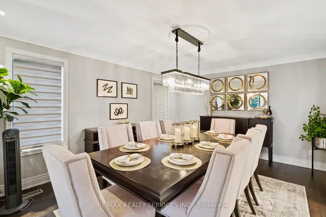 Additional image 11 of 8 Evergreen Ave