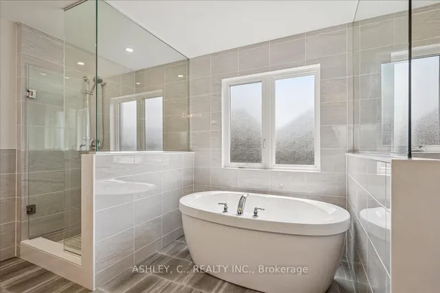 Additional image 22 of 29 Gladmary Dr