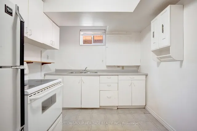 Additional image 35 of 8 Poinsettia Pl