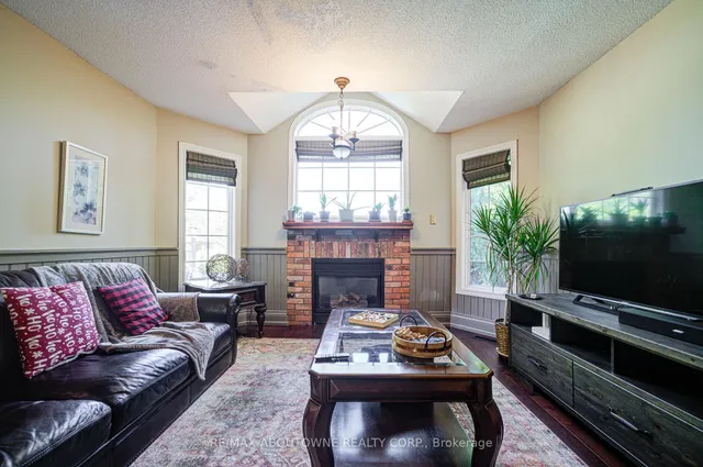 Additional image 22 of 2193 Meadowland Dr