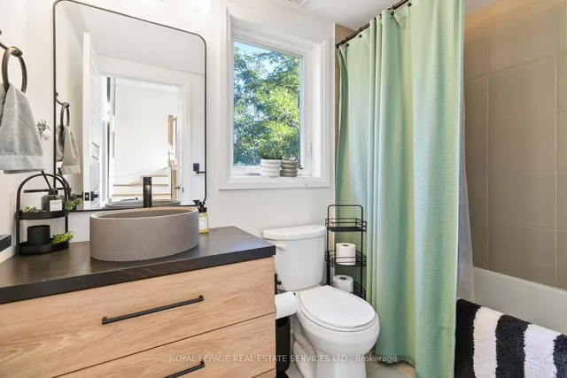 Additional image 28 of 405 Plains Rd Unit 25