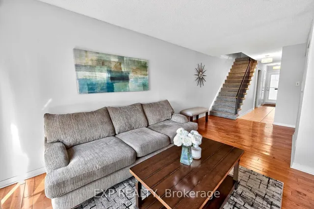 Additional image 12 of 32 Collins Cres