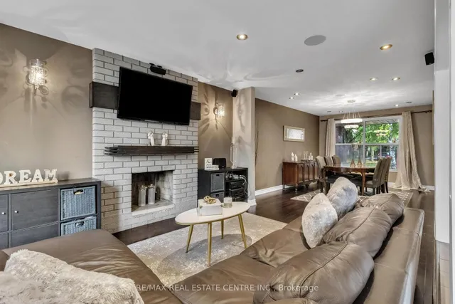 Additional image 16 of 23 Oleander Cres